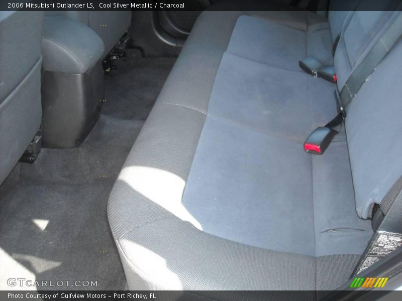 Cool Silver Metallic / Charcoal 2006 Mitsubishi Outlander LS