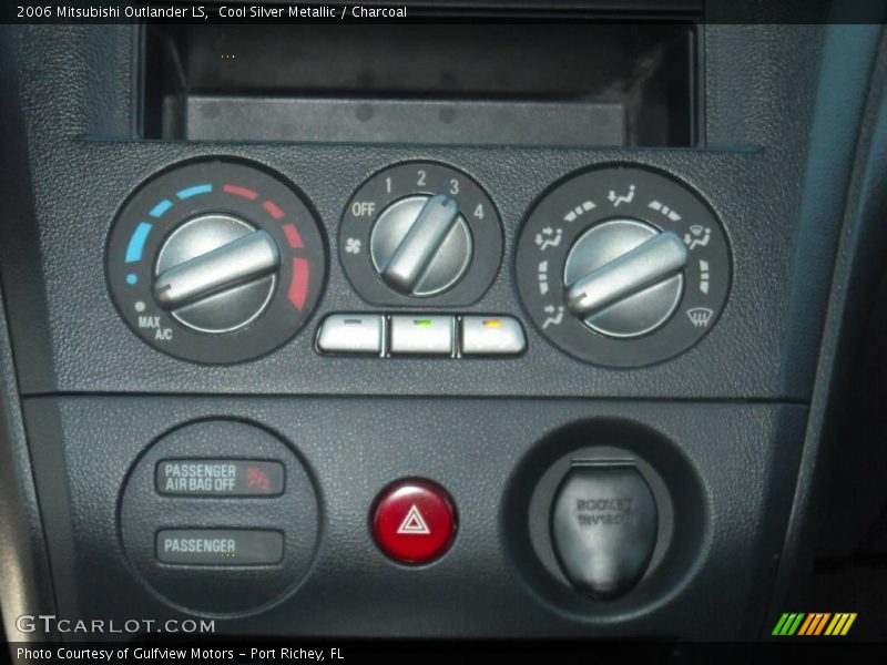 Cool Silver Metallic / Charcoal 2006 Mitsubishi Outlander LS