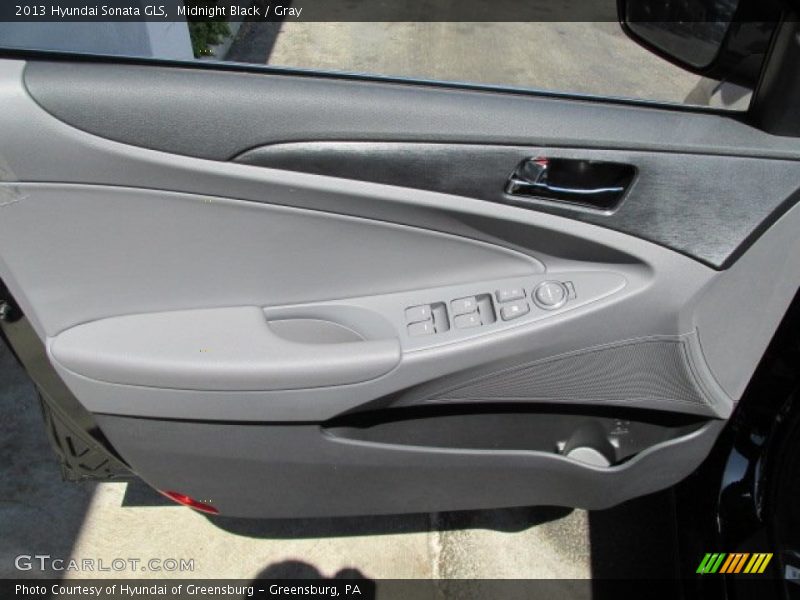 Midnight Black / Gray 2013 Hyundai Sonata GLS