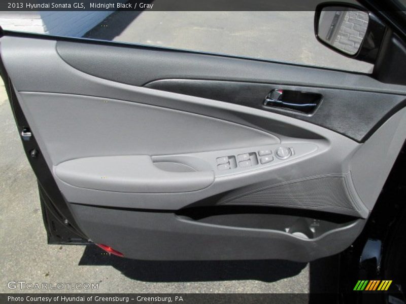 Midnight Black / Gray 2013 Hyundai Sonata GLS