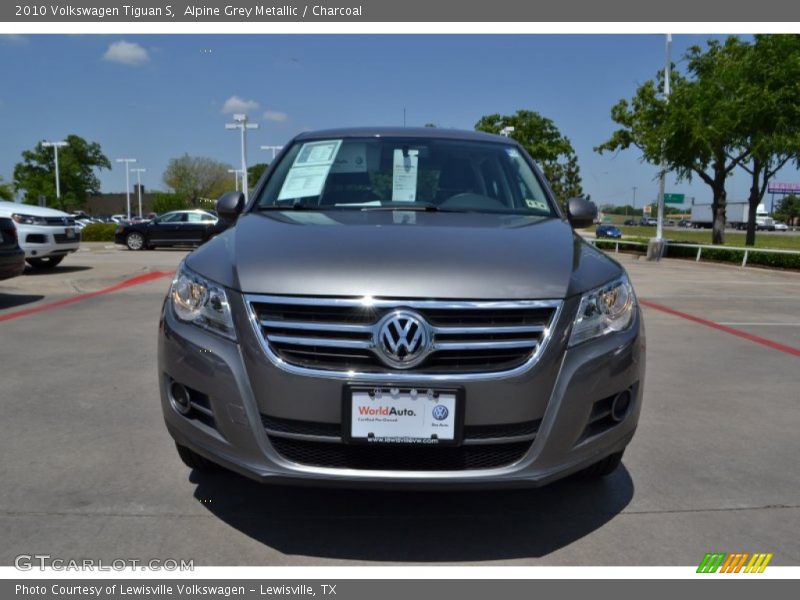 Alpine Grey Metallic / Charcoal 2010 Volkswagen Tiguan S