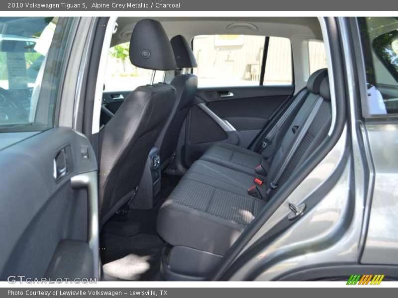 Alpine Grey Metallic / Charcoal 2010 Volkswagen Tiguan S