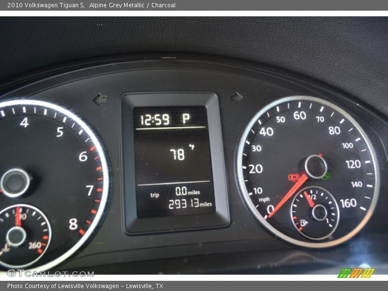 Alpine Grey Metallic / Charcoal 2010 Volkswagen Tiguan S