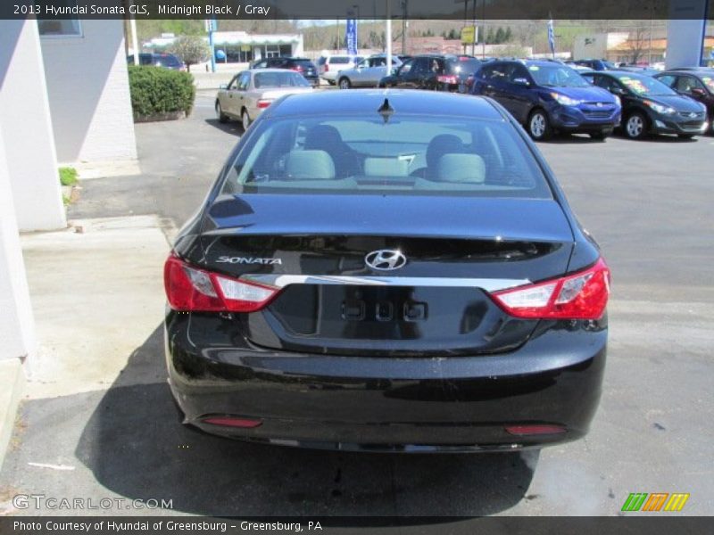 Midnight Black / Gray 2013 Hyundai Sonata GLS