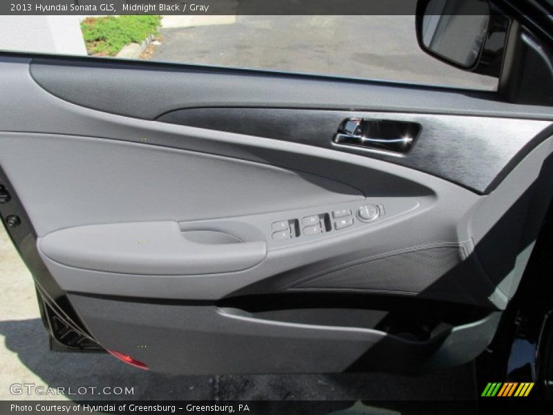 Midnight Black / Gray 2013 Hyundai Sonata GLS