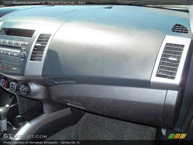 Graphite Gray Pearl / Black 2007 Mitsubishi Outlander LS
