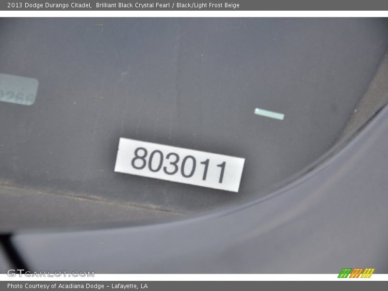 Brilliant Black Crystal Pearl / Black/Light Frost Beige 2013 Dodge Durango Citadel