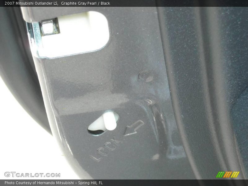 Graphite Gray Pearl / Black 2007 Mitsubishi Outlander LS