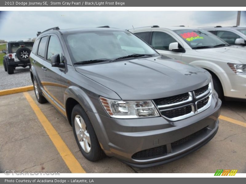 Storm Gray Pearl / Black/Light Frost Beige 2013 Dodge Journey SE