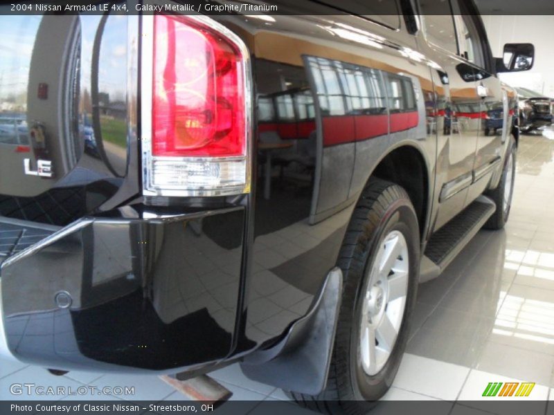 Galaxy Metallic / Graphite/Titanium 2004 Nissan Armada LE 4x4