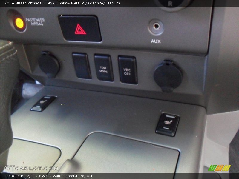 Galaxy Metallic / Graphite/Titanium 2004 Nissan Armada LE 4x4