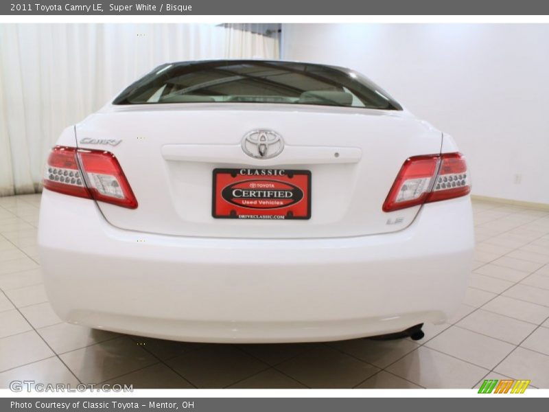 Super White / Bisque 2011 Toyota Camry LE