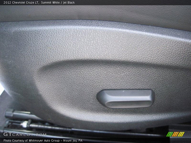 Summit White / Jet Black 2012 Chevrolet Cruze LT