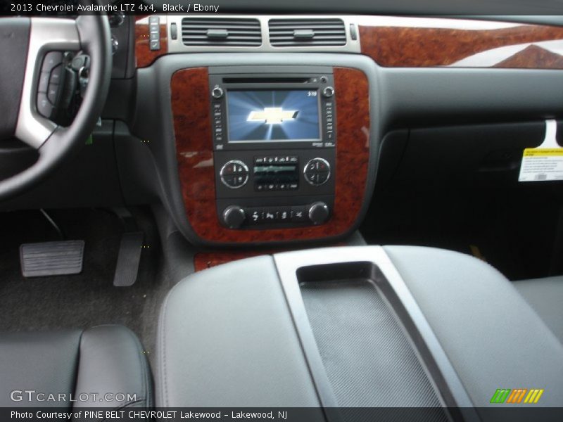 Black / Ebony 2013 Chevrolet Avalanche LTZ 4x4