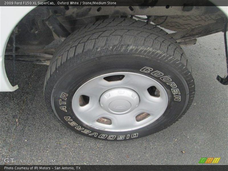 Oxford White / Stone/Medium Stone 2009 Ford F150 XL SuperCab