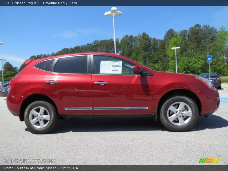 Cayenne Red / Black 2013 Nissan Rogue S