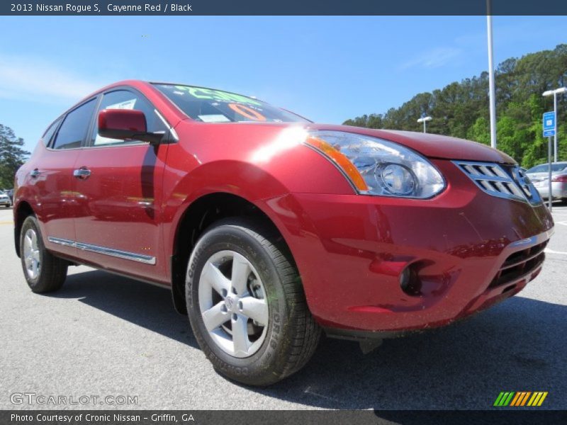 Cayenne Red / Black 2013 Nissan Rogue S