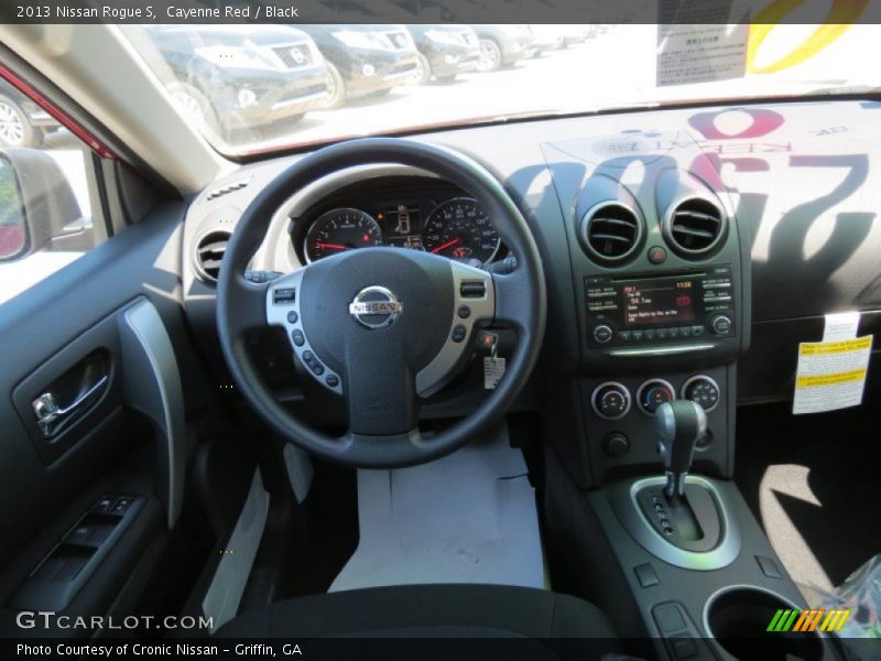 Cayenne Red / Black 2013 Nissan Rogue S