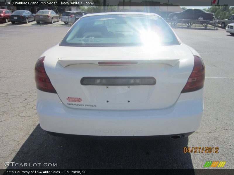 Ivory White / Ebony 2008 Pontiac Grand Prix Sedan