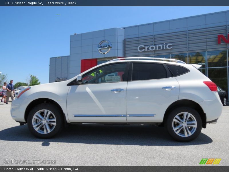 Pearl White / Black 2013 Nissan Rogue SV