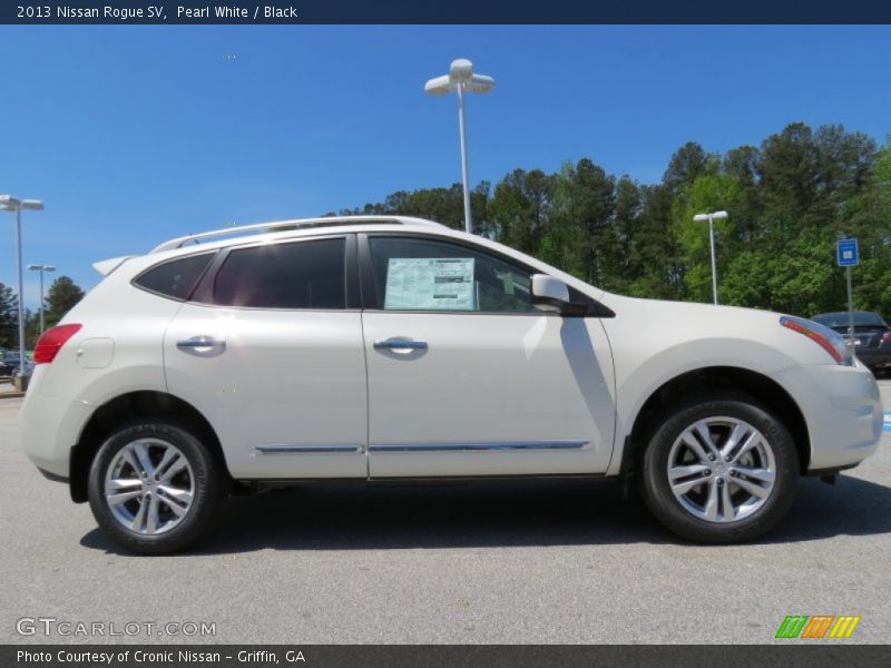 Pearl White / Black 2013 Nissan Rogue SV