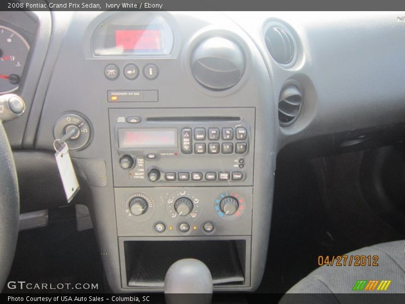 Ivory White / Ebony 2008 Pontiac Grand Prix Sedan