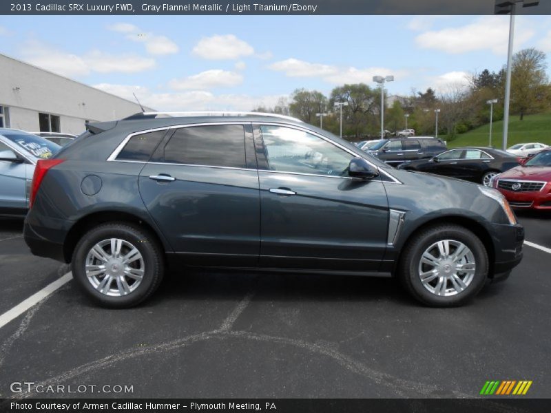 Gray Flannel Metallic / Light Titanium/Ebony 2013 Cadillac SRX Luxury FWD