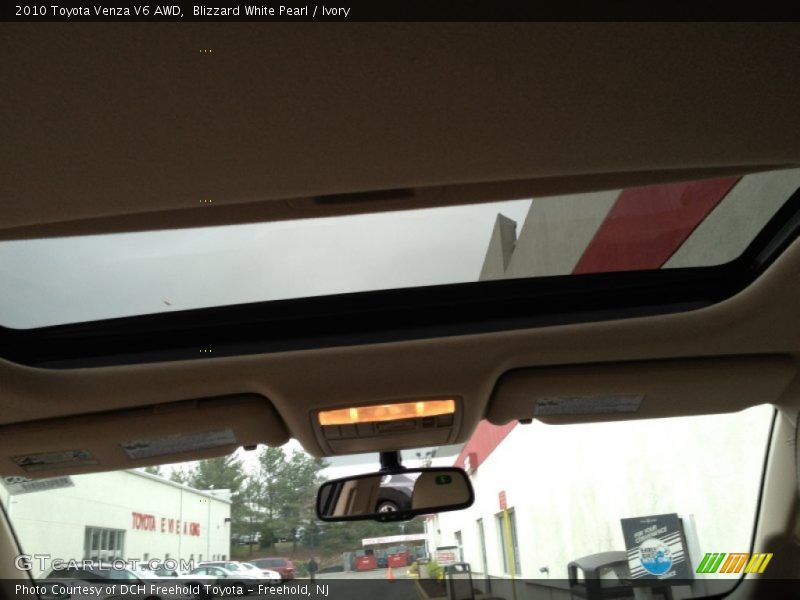Blizzard White Pearl / Ivory 2010 Toyota Venza V6 AWD
