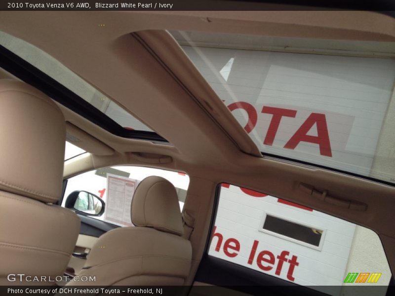 Blizzard White Pearl / Ivory 2010 Toyota Venza V6 AWD