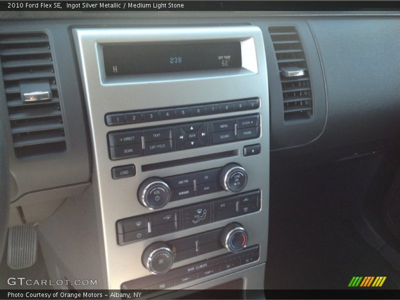 Ingot Silver Metallic / Medium Light Stone 2010 Ford Flex SE