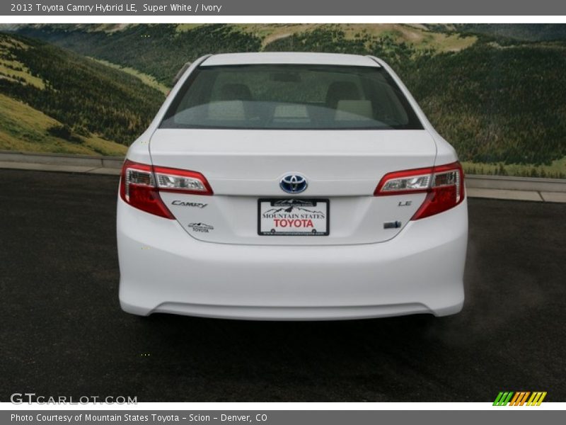 Super White / Ivory 2013 Toyota Camry Hybrid LE