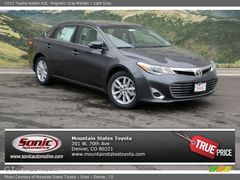 Magnetic Gray Metallic / Light Gray 2013 Toyota Avalon XLE