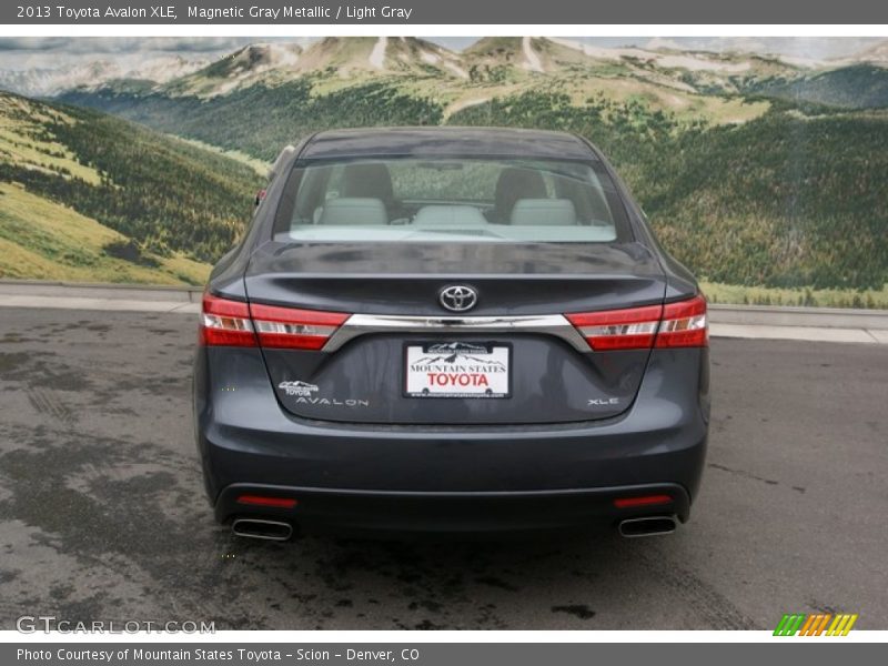 Magnetic Gray Metallic / Light Gray 2013 Toyota Avalon XLE