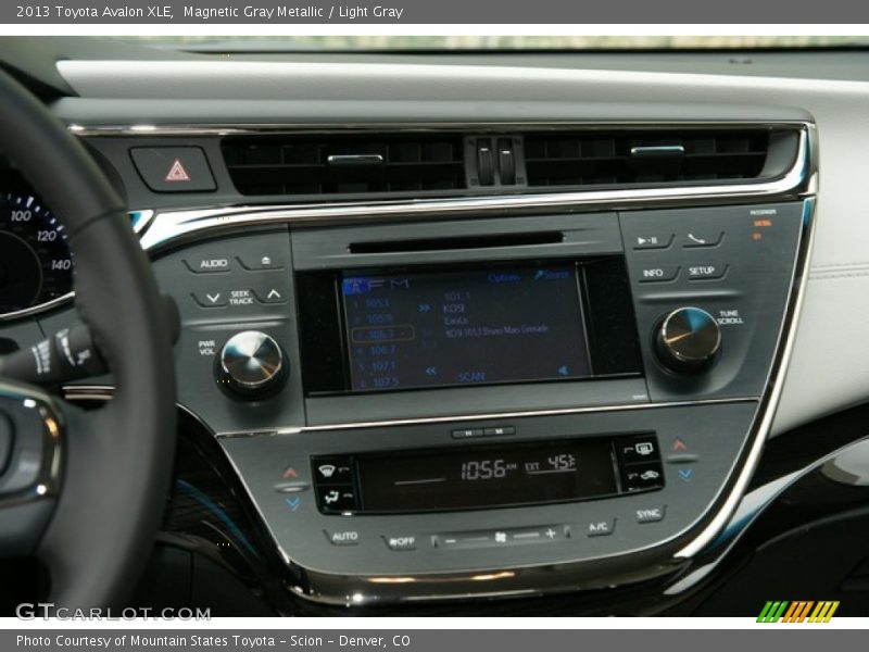 Magnetic Gray Metallic / Light Gray 2013 Toyota Avalon XLE