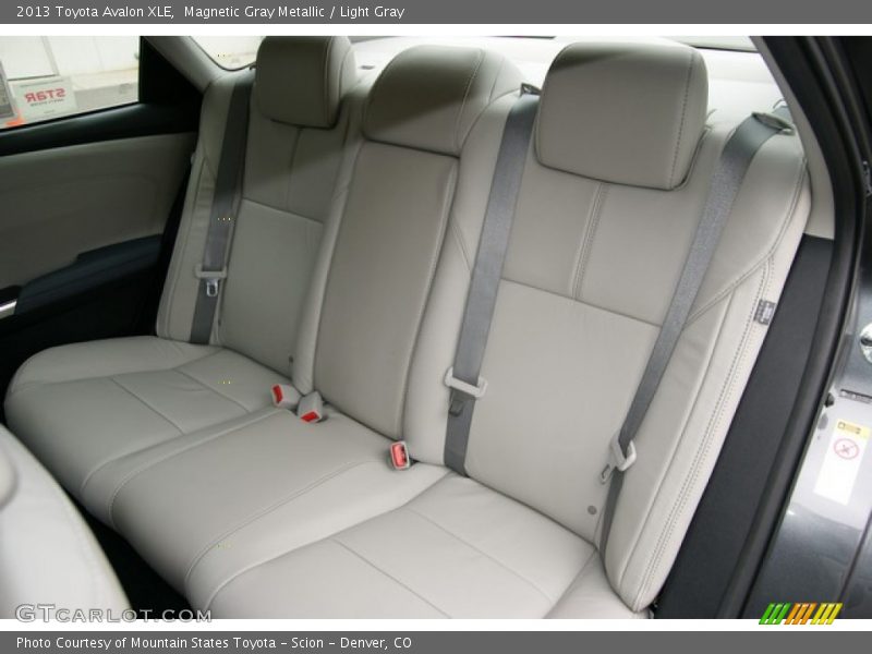 Magnetic Gray Metallic / Light Gray 2013 Toyota Avalon XLE