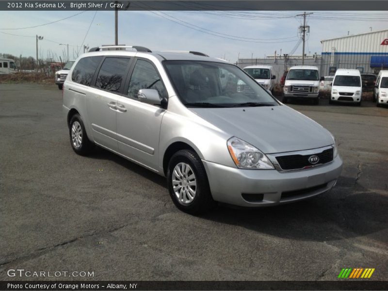 Front 3/4 View of 2012 Sedona LX