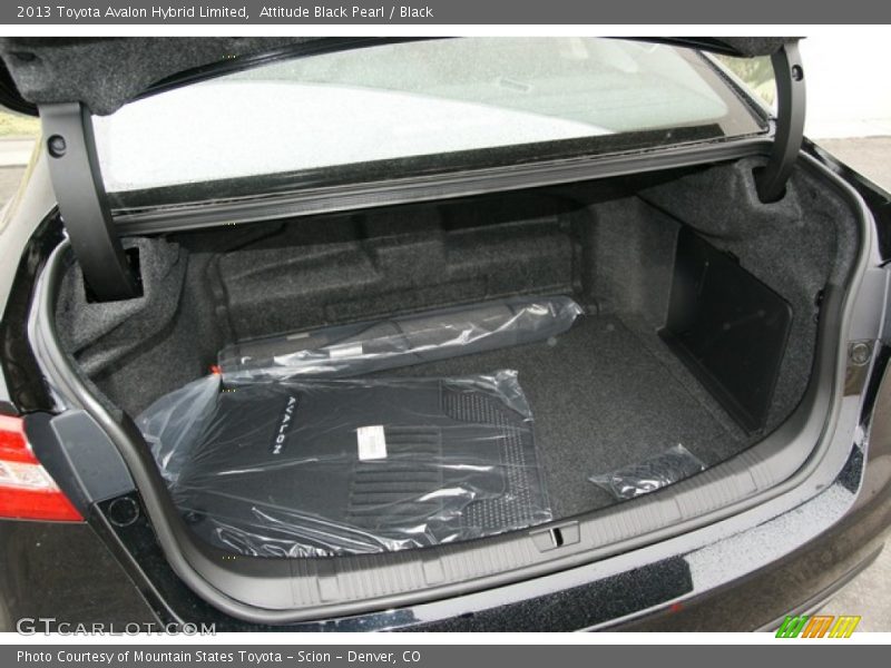 Attitude Black Pearl / Black 2013 Toyota Avalon Hybrid Limited