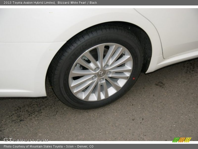 Blizzard White Pearl / Black 2013 Toyota Avalon Hybrid Limited