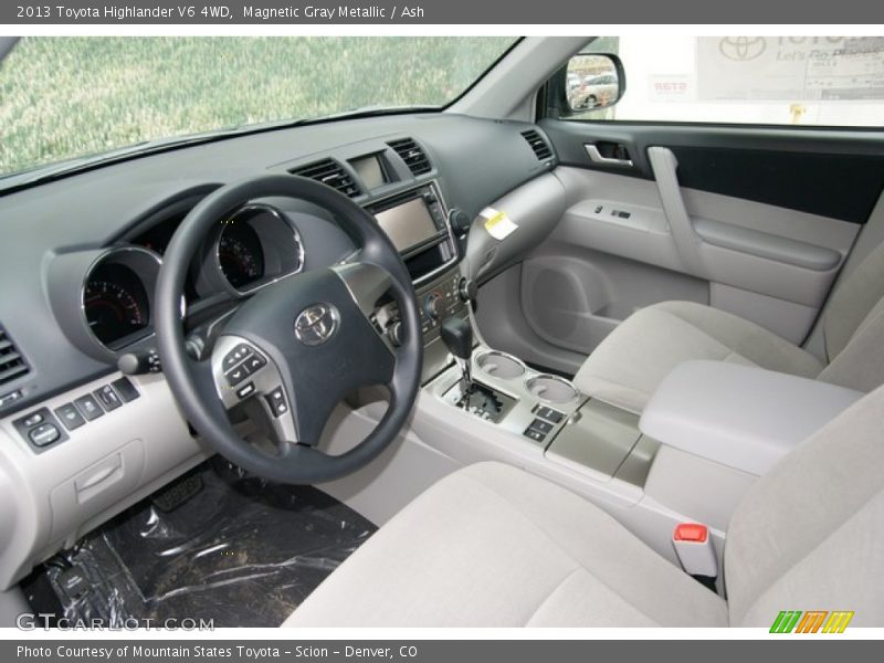 Magnetic Gray Metallic / Ash 2013 Toyota Highlander V6 4WD