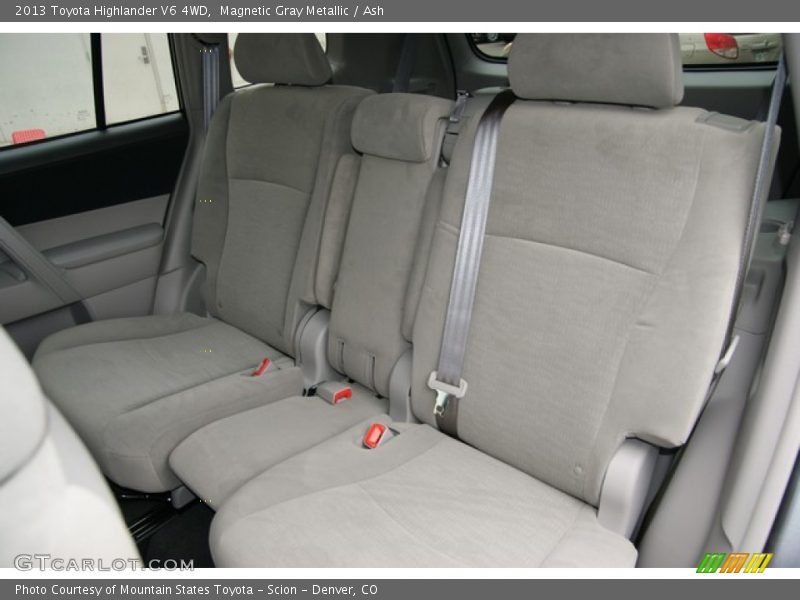 Magnetic Gray Metallic / Ash 2013 Toyota Highlander V6 4WD