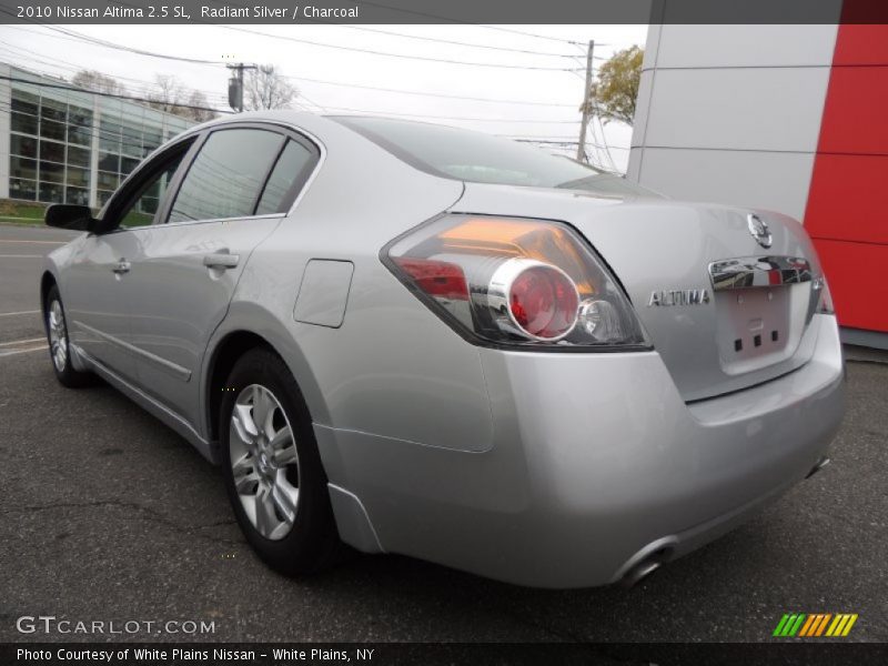 Radiant Silver / Charcoal 2010 Nissan Altima 2.5 SL