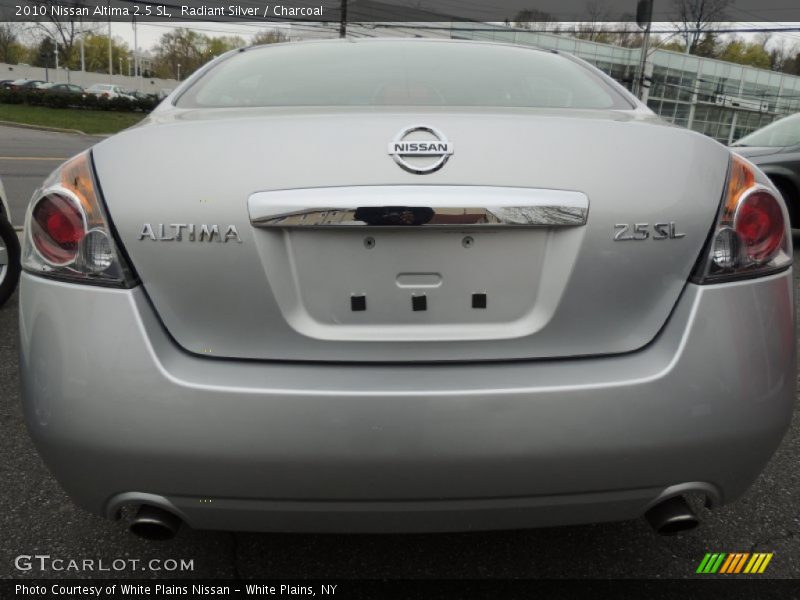 Radiant Silver / Charcoal 2010 Nissan Altima 2.5 SL