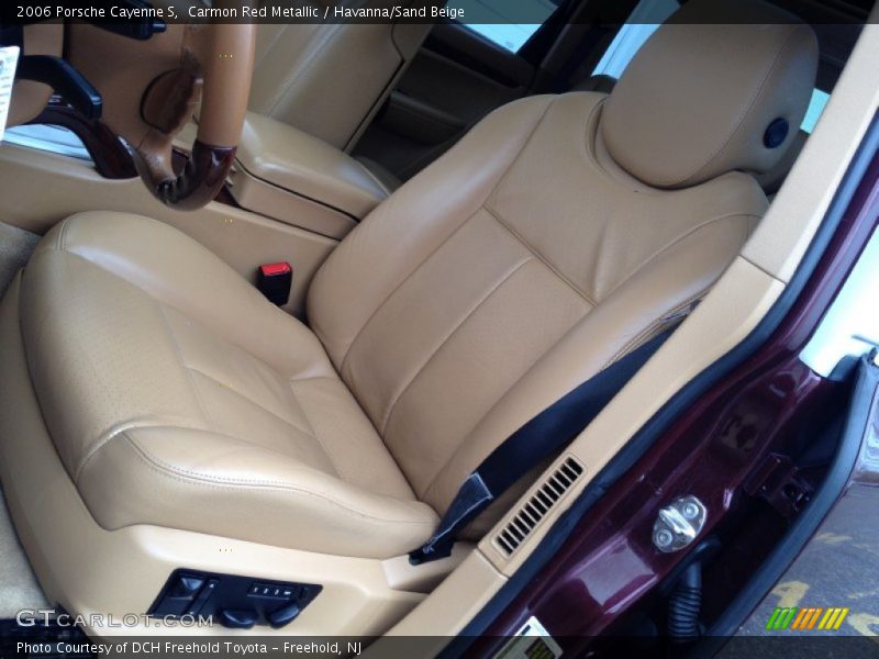 Front Seat of 2006 Cayenne S