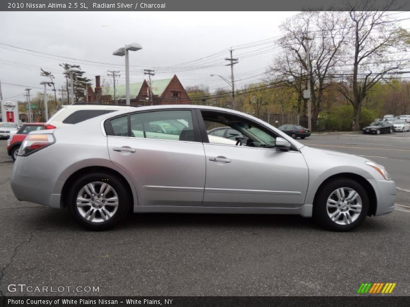 Radiant Silver / Charcoal 2010 Nissan Altima 2.5 SL