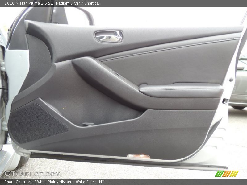 Radiant Silver / Charcoal 2010 Nissan Altima 2.5 SL
