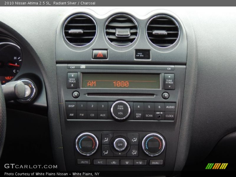 Radiant Silver / Charcoal 2010 Nissan Altima 2.5 SL
