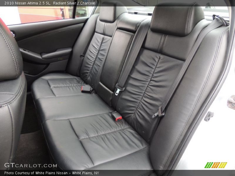 Radiant Silver / Charcoal 2010 Nissan Altima 2.5 SL