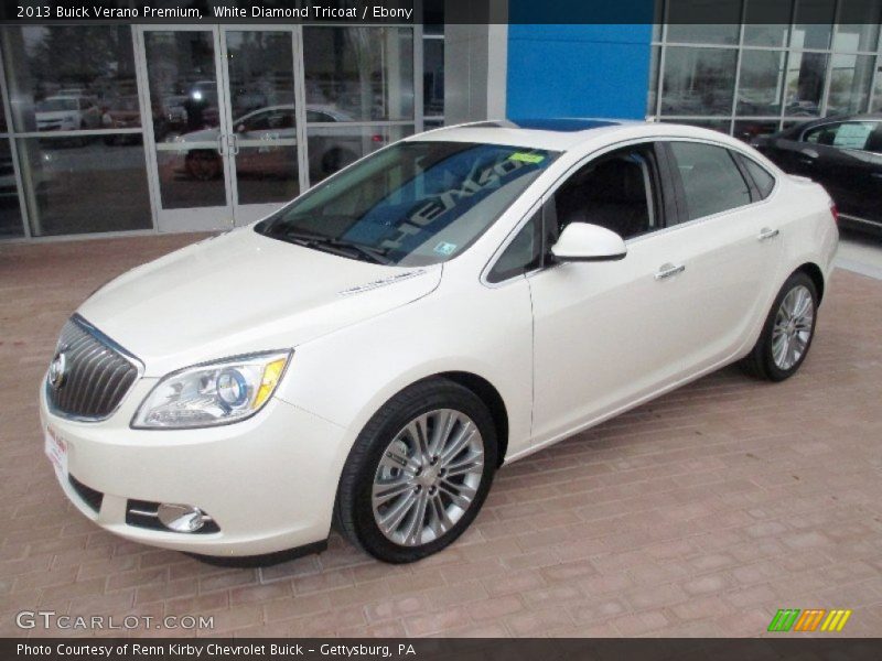Front 3/4 View of 2013 Verano Premium
