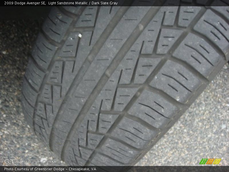 Light Sandstone Metallic / Dark Slate Gray 2009 Dodge Avenger SE