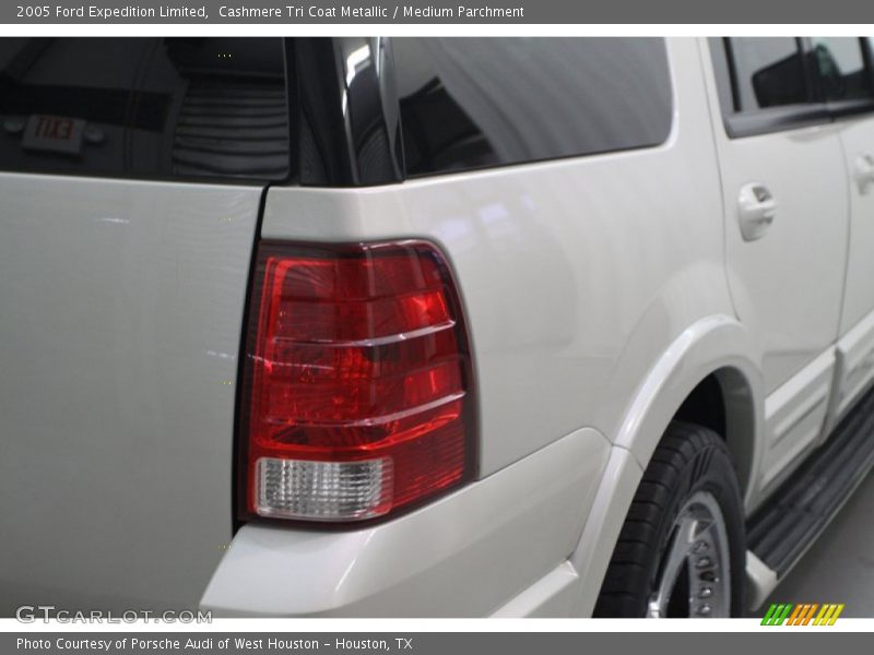 Cashmere Tri Coat Metallic / Medium Parchment 2005 Ford Expedition Limited